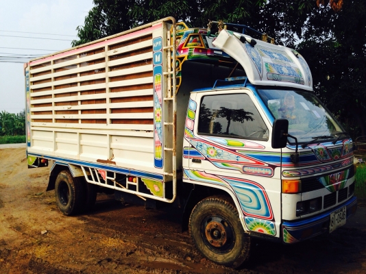 ขายรถหกล้อดั๊ม nkr 110 hp ยางดีแชสซีสวย เจ้าของขายเอง เอกสารพรัอมโอน