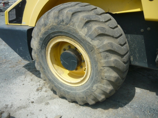 รถบด BOMAG BW211 D-4  4050ชม. 11 ตัน  หากรอของได้ 30-45 วัน ติดต่อมาได้เลยครับ