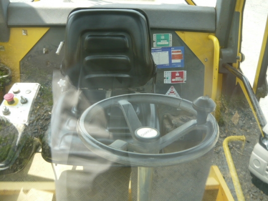 รถบด BOMAG BW211 D-4  4050ชม. 11 ตัน  หากรอของได้ 30-45 วัน ติดต่อมาได้เลยครับ