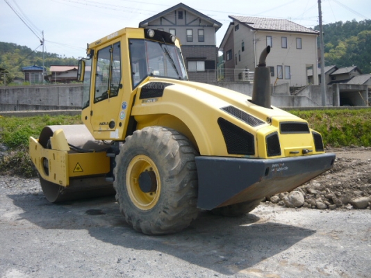 รถบด BOMAG BW211 D-4  4050ชม. 11 ตัน  หากรอของได้ 30-45 วัน ติดต่อมาได้เลยครับ