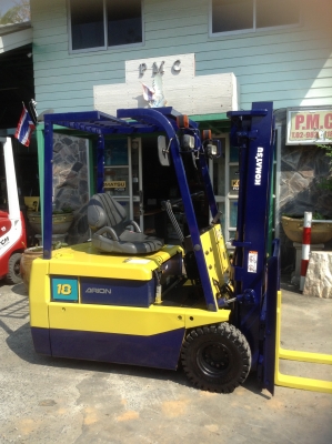 +++ ขายรถโฟล์คลิฟท์ไฟฟ้านั่งขับ  KOMATSU FB18  ขนาด  1.8  ตัน  (รถนอก)  เสา 3  เมตร  เกียร์ออโตเมติค  ยางตันครับ