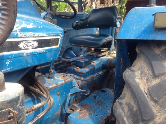 ขายรถไถ 2 เพลา เสื้อลายปั้มกลม  Ford 6610 มีภาพวีดีโอ สภาพสวยพร้อมใช้  ผานดันหน้า และผาน 5 ราคา 385,000 บาท ต่อรองได้ครับ  โทร 081-9972972 089-8451778