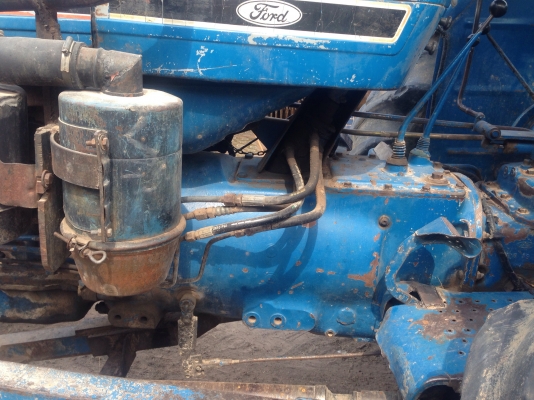 ขายรถไถ 2 เพลา เสื้อลายปั้มกลม  Ford 6610 มีภาพวีดีโอ สภาพสวยพร้อมใช้  ผานดันหน้า และผาน 5 ราคา 385,000 บาท ต่อรองได้ครับ  โทร 081-9972972 089-8451778