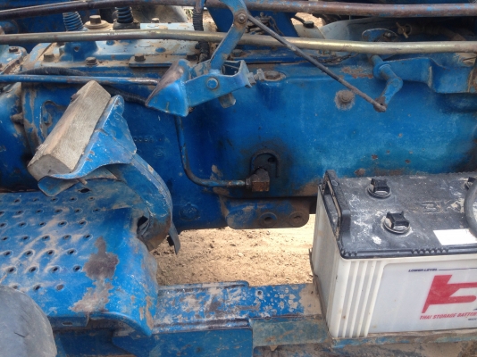 ขายรถไถ 2 เพลา เสื้อลายปั้มกลม  Ford 6610 มีภาพวีดีโอ สภาพสวยพร้อมใช้  ผานดันหน้า และผาน 5 ราคา 385,000 บาท ต่อรองได้ครับ  โทร 081-9972972 089-8451778