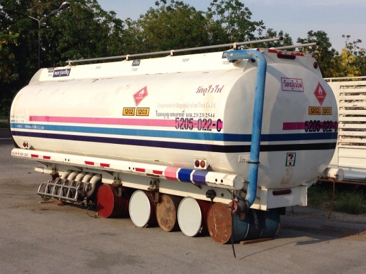 ถังน้ำมัน รถบรรทุก