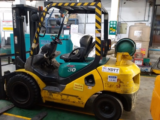 ขาย Komatsu FG30T-16 ฟอร์คลิฟท์ 3ตัน เบนซิน+LPG เสา 3เมตร ติดต่อ 098-246-3778 , 089-062-8275 น๊อค