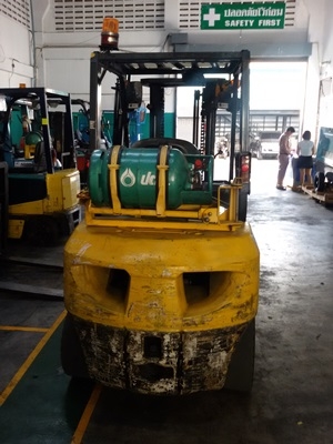 ขาย Komatsu FG30T-16 ฟอร์คลิฟท์ 3ตัน เบนซิน+LPG เสา 3เมตร ติดต่อ 098-246-3778 , 089-062-8275 น๊อค