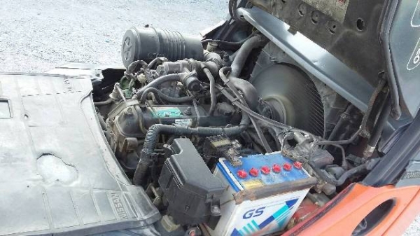 รถโฟล์คลิฟท์  1.5 ตัน  เครื่อง 5K ทำสีใหม่ ยางตันใหม่ สภาพพร้อมใช้