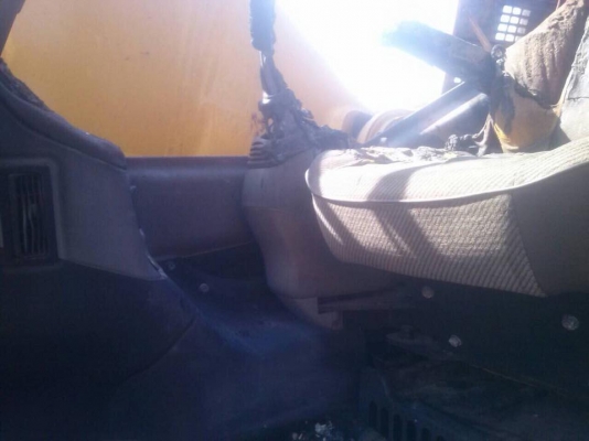 ขายหัวเก๋งยกชุดอุปกรณ์ครบ(ยกเว้นจอมิเตอร์และกล่องไฟ)ของ PC200-7 รถทำงาน 600 ชม.