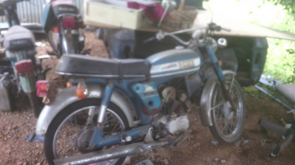 จำหน่าย YAMAHA YL2 สีน้ำเงิน