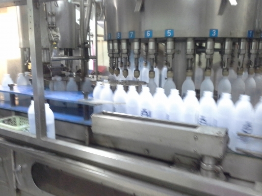 เครื่องบรรจุน้ำดื่ม ล้างขวด ปิดฝา ระบบโรตารี โชว์ดาว โรต้าแพ็ค กำลังการผลิต 6 ล้านขวด/เดือน จำนวน 1 ไลน์ผลิต เครื่องจักรพร้อมใช้งาน