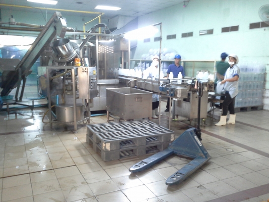 เครื่องบรรจุน้ำดื่ม ล้างขวด ปิดฝา ระบบโรตารี โชว์ดาว โรต้าแพ็ค กำลังการผลิต 6 ล้านขวด/เดือน จำนวน 1 ไลน์ผลิต เครื่องจักรพร้อมใช้งาน