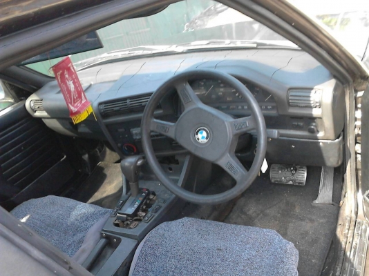 ขายBMW 318i  ราคา29,000