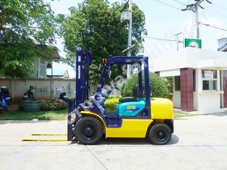 จำหน่ายรถ Forklift KOMATSU FD25T-12