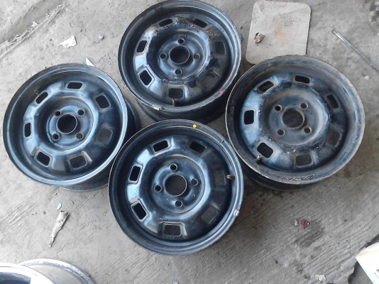 กะทะล้อ ขอบ 13  ขนาด 4 รู ชุด 4 ใบ tel.081-427-3941