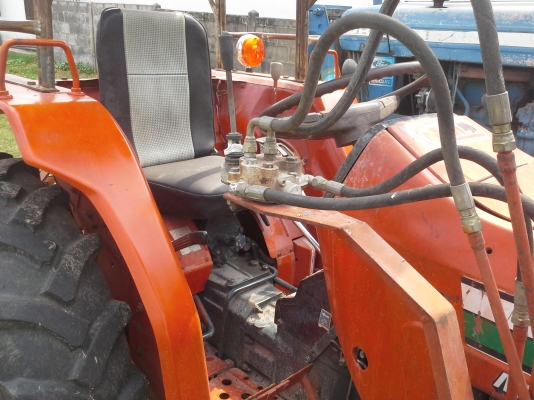 รถไถนาคูโบต้า 4wd ขับเคลื่อนสี่ล้อรถบ้านเดิมๆ ลดเหลือ 85,000  บาท