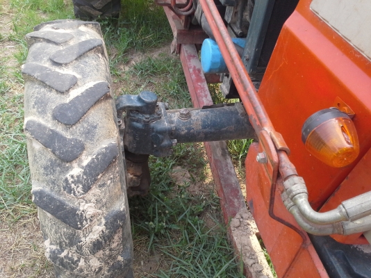 รถไถนาคูโบต้า 4wd ขับเคลื่อนสี่ล้อรถบ้านเดิมๆ ลดเหลือ 85,000  บาท