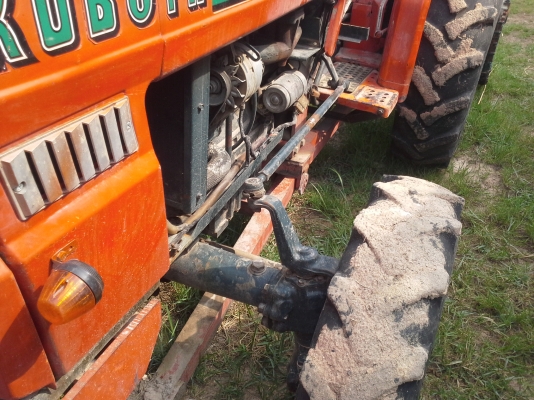 รถไถนาคูโบต้า 4wd ขับเคลื่อนสี่ล้อรถบ้านเดิมๆ ลดเหลือ 85,000  บาท