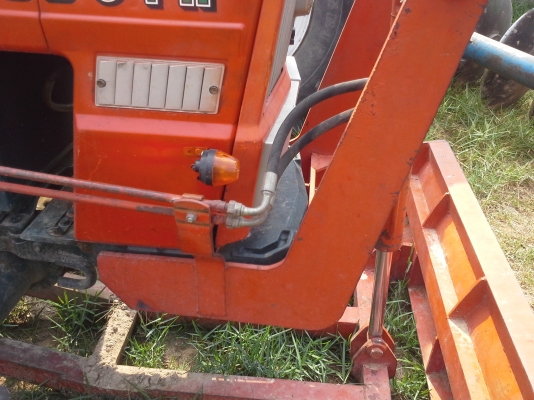 รถไถนาคูโบต้า 4wd ขับเคลื่อนสี่ล้อรถบ้านเดิมๆ ลดเหลือ 85,000  บาท