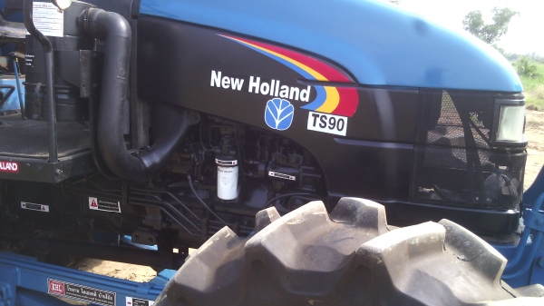ขายรถไถFORD  NEWHOLLAND  รุ่นTS90  กรองใหญ่รถปี05 เอกสารใบอินวอย