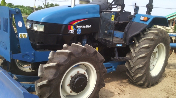 ขายรถไถFORD  NEWHOLLAND  รุ่นTS90  กรองใหญ่รถปี05 เอกสารใบอินวอย