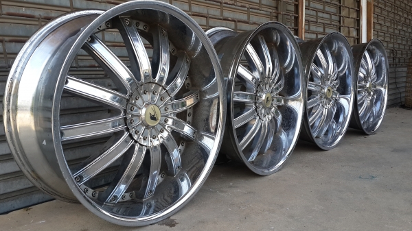 ขอบ 20 6รู โครเมี่ยม แม็กเปล่าไม่มียาง ขอบ 20 6รู โครเมี่ยม แม็กเปล่าไม่มียาง