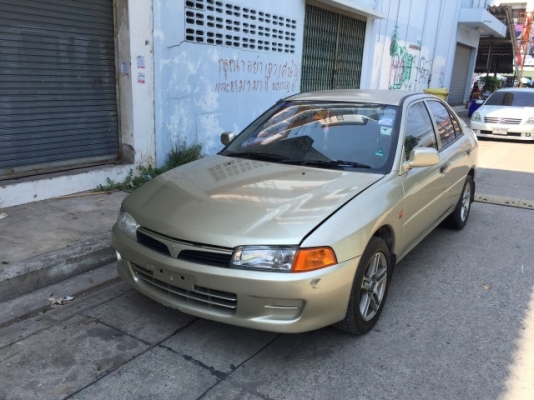 ขาย mitsubishi ท้ายเบนซ์ ปี2000  68000 บาท ด่วนจ้า