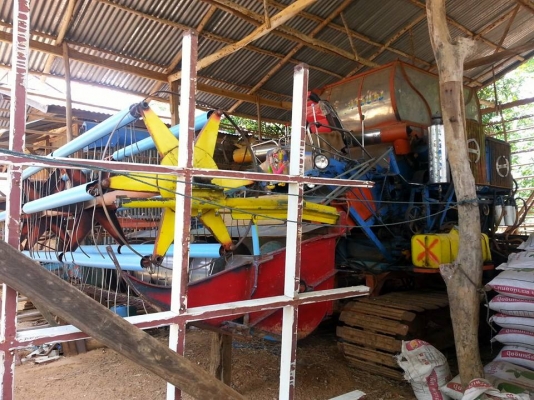 ขายรถเกี่ยวข้าวไทยเจริญ อุ้ม2.5ตัน เครื่องHO7D 195เทอร์โบ ปั้ม22ไดกิ้น ตัวเดิน12HT โช่และโลเลอร์ใหม่ พึ่งเกี่ยว 400กว่าไร่ สนใจโทร 090-8588220คุณนะ ID:narong498 หรือ www.truck.in.th/498 หรือfb:ณรงค์ ซื้อขายรถมือสอง (เว็บไซต์ส่วนตัว)