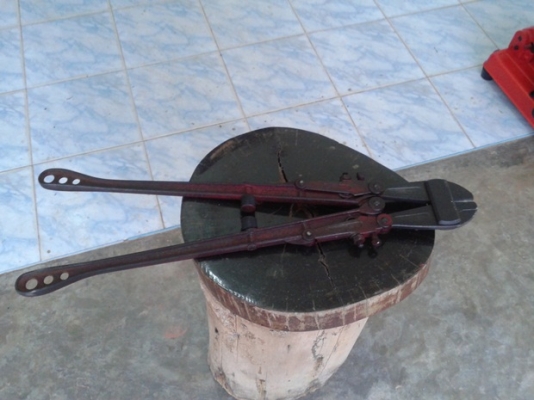 กรรไกรตัดเหล็ก 24" E.A.BERGS ESKILSTNA ปลาฉลาม Sweden