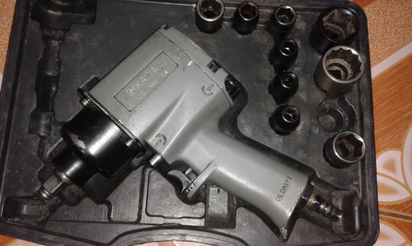 ขายบล็อกลม ราคา 1800 บาท