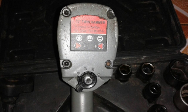 ขายบล็อกลม ราคา 1800 บาท