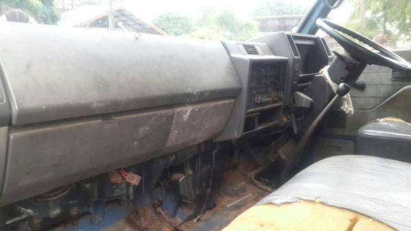 ขายรถ6ล้อ ISUZU NPR110แรง เครื่องดี แคชซีสวย ยางดี สภาพพร้อมใช้งาน เอกสารพร้อมโอน สนใจโทร 090-8588220คุณนะ 093-3258446คุณบิว ID:narong498 หรือ www.truck.in.th/498 หรือเพจFacebook ณรงค์ ซื้อขายรถมือสอง (เว็บไซต์ส่วนตัว)