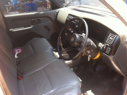 ขายด่วน ร้อนเงิน Mitsubishi Strada 2500 trubo สองประตู ราคา 105000 ขายด่วน ร้อนเงิน Mitsubishi Strada 2500 trubo สองประตู ราคา 105000