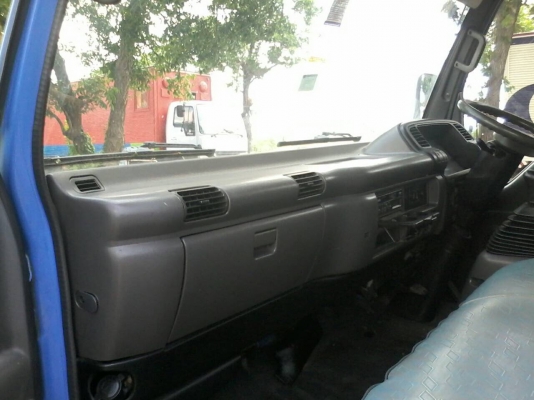 ขายISUZU NPR130ไฟทับทิม ปี47 กระบะยาว5เมตร