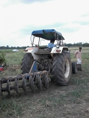 ขายรถไถ FORD6610 สภาพสวยพร้อมใช้งาน เครื่องดี ทำงานเร็ว สนใจโทร 090-8588220คุณนะ 093-3258446คุณบิว ID:narong498 หรือ www.truck.in.th/498 หรือเพจFacebook ณรงค์ ซื้อขายรถมือสอง (เว็บไซต์ส่วนตัว)