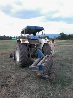 ขายรถไถ FORD6610 สภาพสวยพร้อมใช้งาน เครื่องดี ทำงานเร็ว สนใจโทร 090-8588220คุณนะ 093-3258446คุณบิว ID:narong498 หรือ www.truck.in.th/498 หรือเพจFacebook ณรงค์ ซื้อขายรถมือสอง (เว็บไซต์ส่วนตัว)