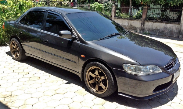Honda Accord G6 เครื่อง V6 สูบ 3000 cc.