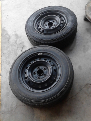 205/70 R15 MICHELIN  Vanpic พร้อมกะทะ 5 รู VIGO  tel. 0814273941