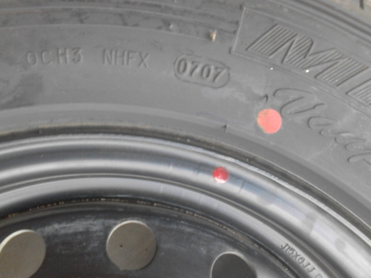 205/70 R15 MICHELIN  Vanpic พร้อมกะทะ 5 รู VIGO  tel. 0814273941