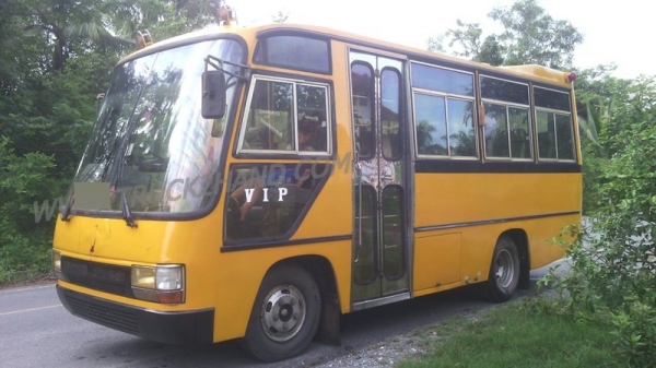 รถมินิบัสเล็ก 24ที่นั่ง ความยาวตัวรถ6.50เมตร ภายใน/พัดลม/ทีวี ยาง750-16พร้อมใช้ แชชซีKS11สวยมาก วางเครื่องอิซุ110 4BE1 ระบบช่วงล่างดีมาก ระบบไฟพร้อม