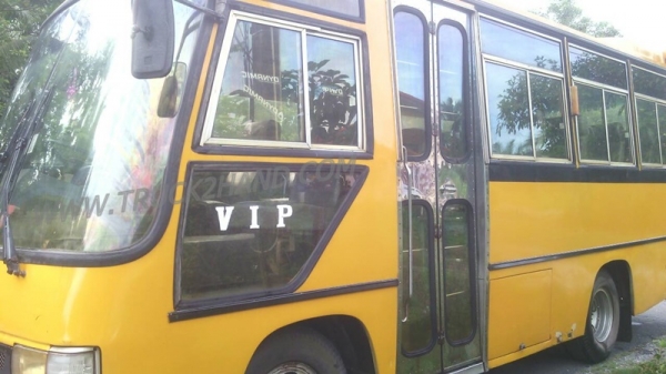 รถมินิบัสเล็ก 24ที่นั่ง ความยาวตัวรถ6.50เมตร ภายใน/พัดลม/ทีวี ยาง750-16พร้อมใช้ แชชซีKS11สวยมาก วางเครื่องอิซุ110 4BE1 ระบบช่วงล่างดีมาก ระบบไฟพร้อม