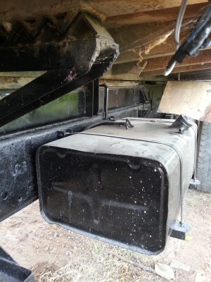 ขายรถดั๊มISUZU 10 ล้อ 2 เพลาJUMBO EM100 220แรง ทะเบียนภาษีครบ