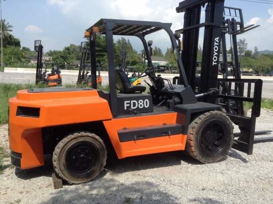 ขายรถยก 8 ตัน TOYOTA FD80  เสายกสูง งายกยาว แผงงากว้างตักตู้ได้  ราคาถูกสุดๆ