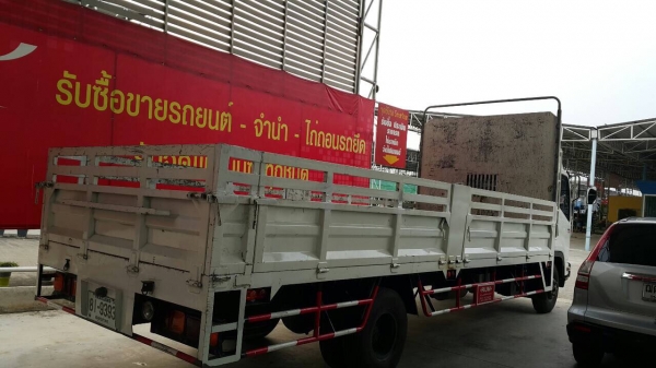 Isuzu กระบะบรรทุก 6 ล้อ