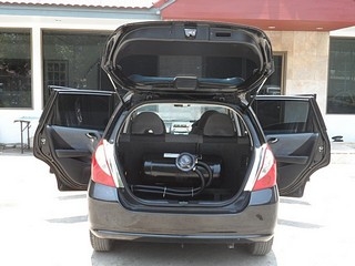 HONDA JAZZ 1.5 AUTO ปี 2004 พร้อมติดแก๊ส LPG จัดไฟแนนซ์ง่าย ไม่ต้องมีคนค้ำ T.086-527-9533