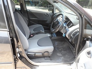 HONDA JAZZ 1.5 AUTO ปี 2004 พร้อมติดแก๊ส LPG จัดไฟแนนซ์ง่าย ไม่ต้องมีคนค้ำ T.086-527-9533