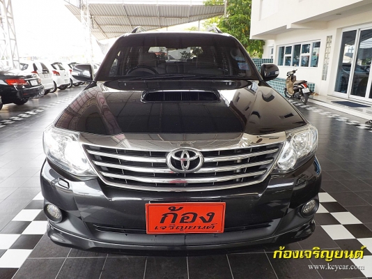 TOYOTA FORTUNER 3.0V AUTO 4WD ปี 2012