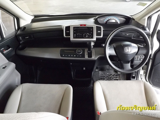 HONDA FREED 1.5E i-VTEC ปี 2011 HONDA FREED 1.5E i-VTEC ปี 2011