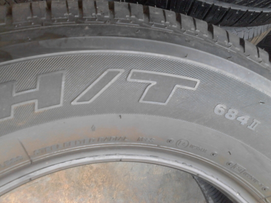 265/65R17 BRIDGESTONE DUELER H/T  684 II  ยางอะไหล่ ปี 13 มี 1 เส้น tel.081-427-3941