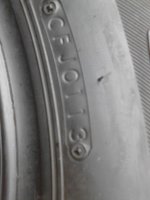 265/65R17 BRIDGESTONE DUELER H/T  684 II  ยางอะไหล่ ปี 13 มี 1 เส้น tel.081-427-3941